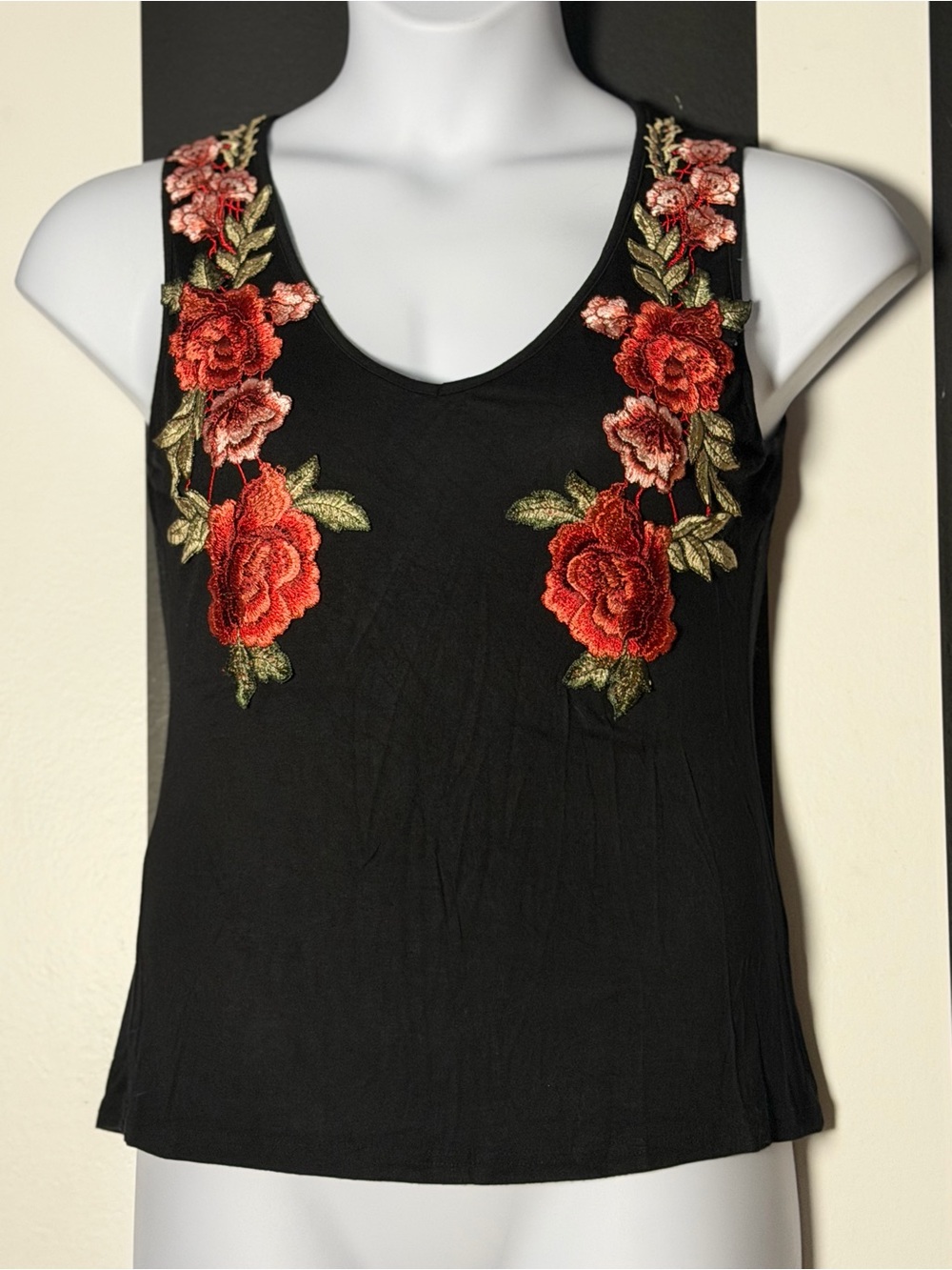 Embroidered Rose Tank Top - Black with Red Floral Embroidery SZ US 12